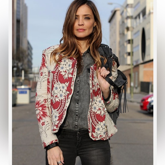ZARA BLAZER PRINTED FLORAL QUILTED CARDIGAN WHITE RED JACKET BLOGGERS size M - Picture 4 of 16